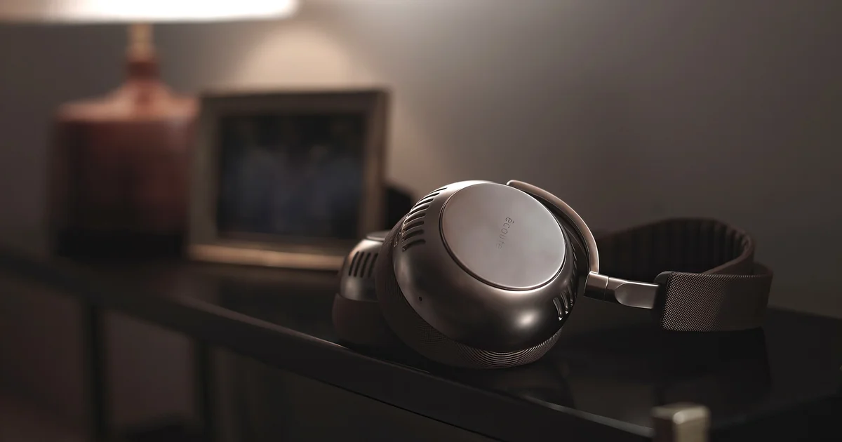 Écoute TH2 puts real vacuum-tube amplification inside a $999 Bluetooth headphone