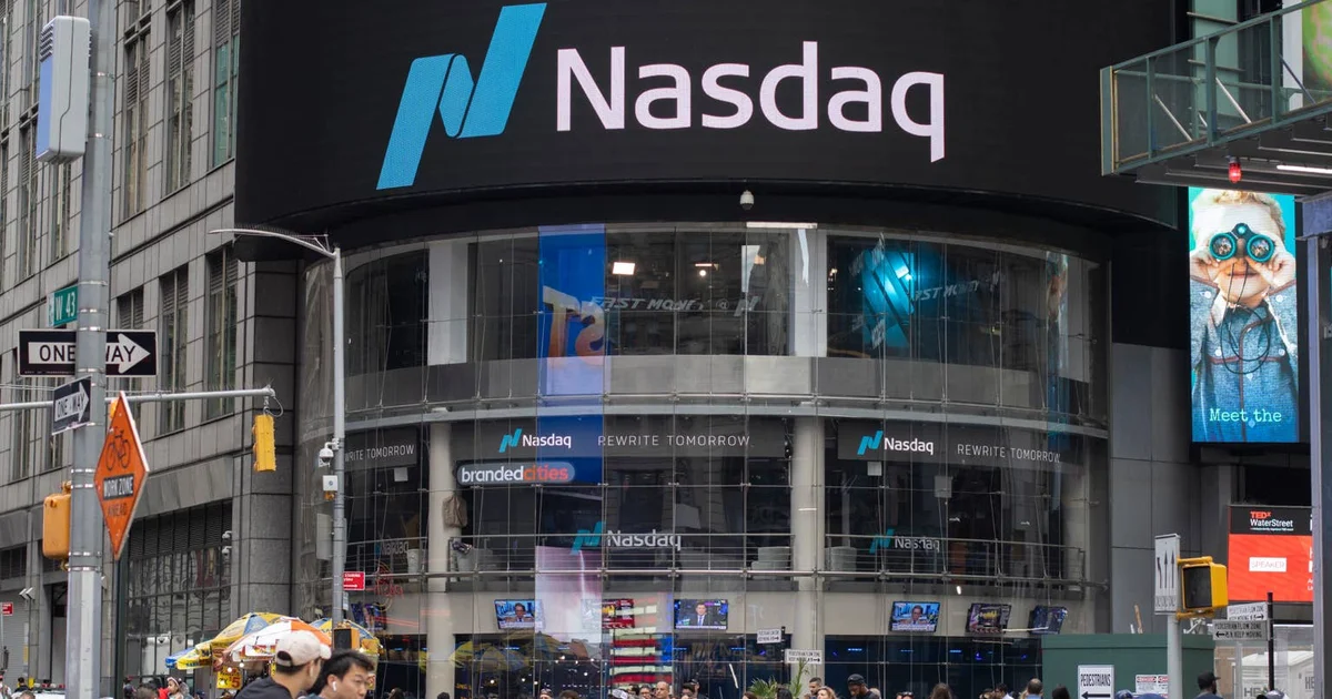 Nasdaq plunges 2.6% as Wall Street questions the enormous cost of the AI boom