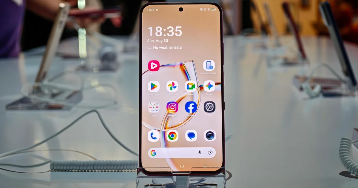 Le TCL P80 Ultra mélange enfin OLED et esprit liseuse, et l'idée est plus maligne qu'elle n'en a l'air