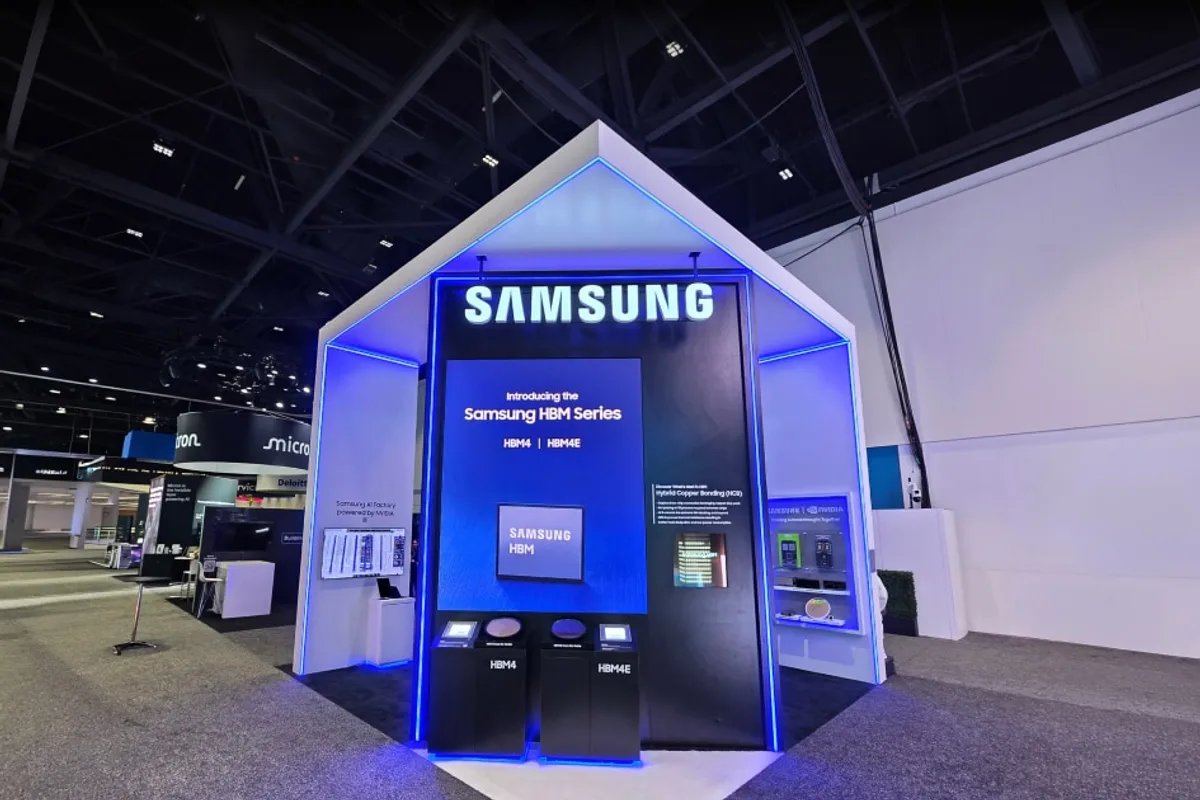Stand Samsung présentant les technologies HBM4 et HBM4E destinées aux accélérateurs d'intelligence artificielle